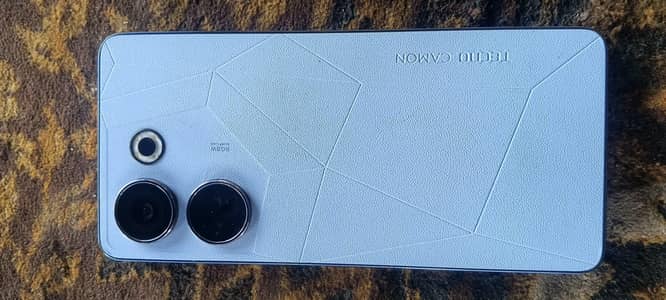 Tecno CAMON 20