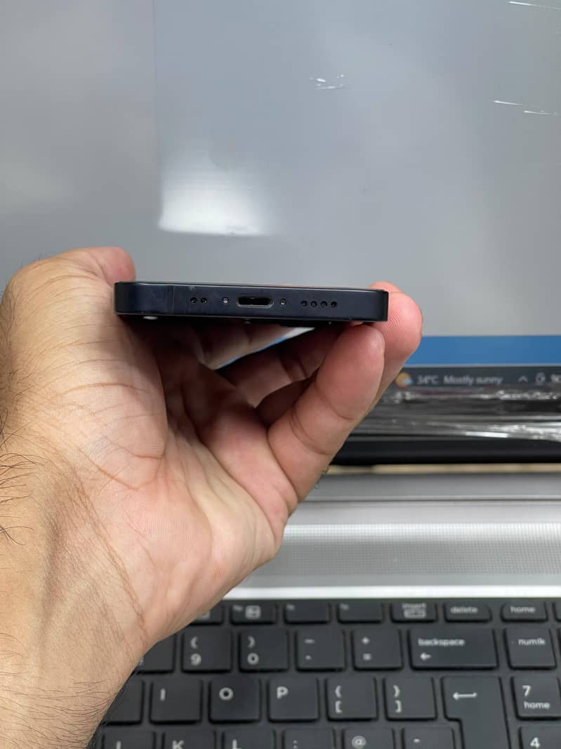 Apple iPhone 12 mini 1