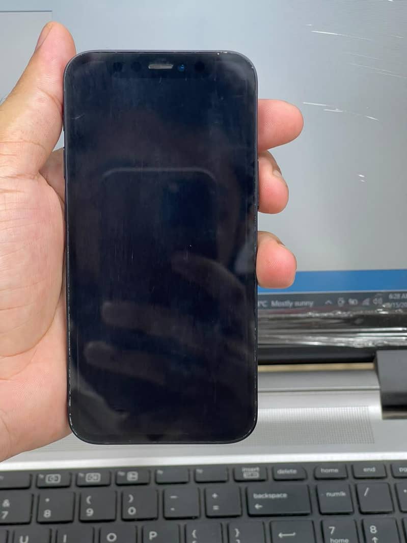 Apple iPhone 12 mini 4