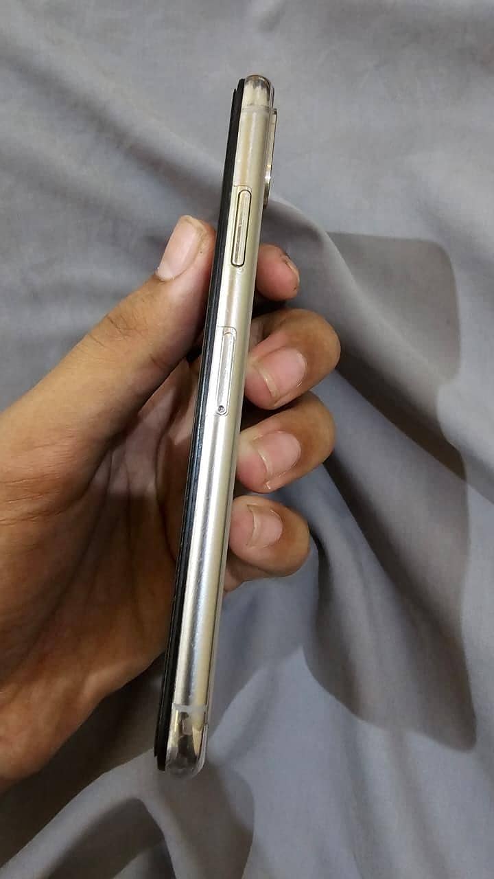 Apple iPhone X 2