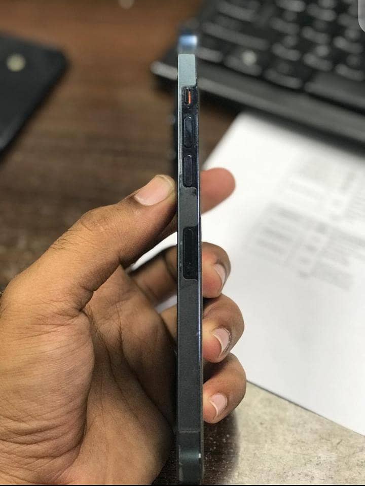 Apple iPhone 12 Pro Max 0