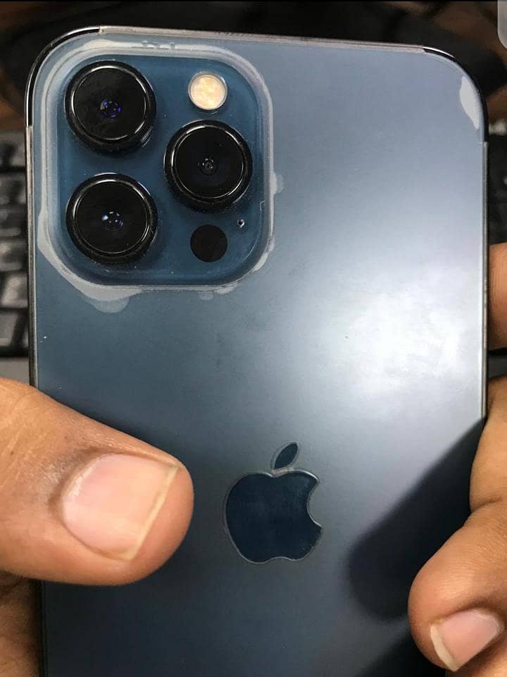 Apple iPhone 12 Pro Max 2