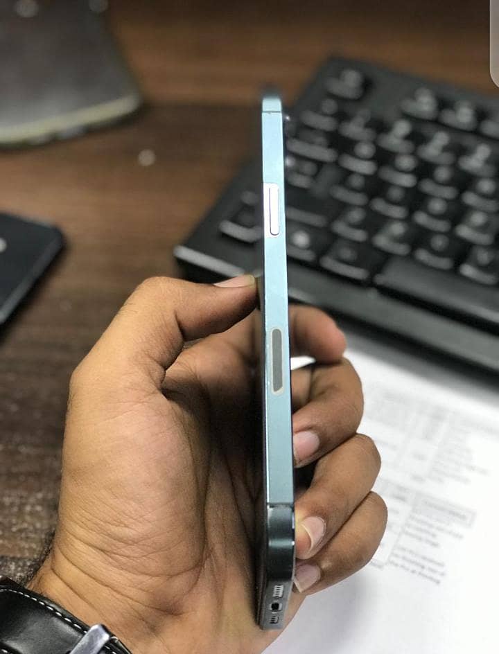 Apple iPhone 12 Pro Max 3