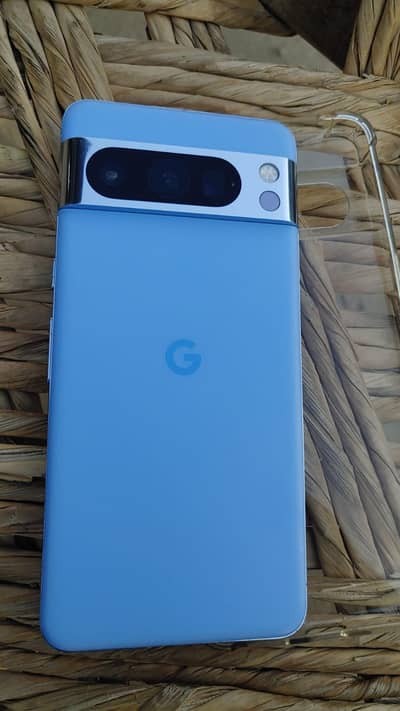 Google Pixel 8 Pro