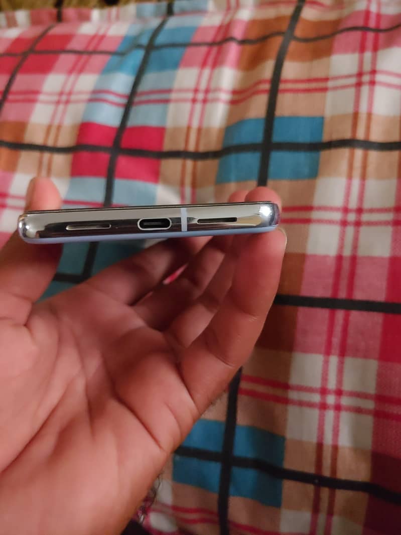 Google Pixel 8 Pro 6