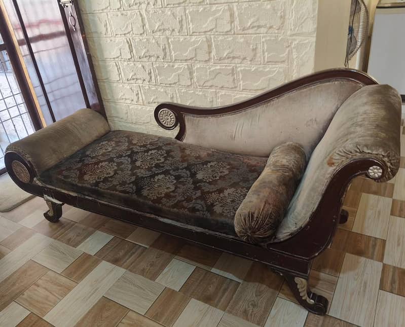 dewan sofa 0