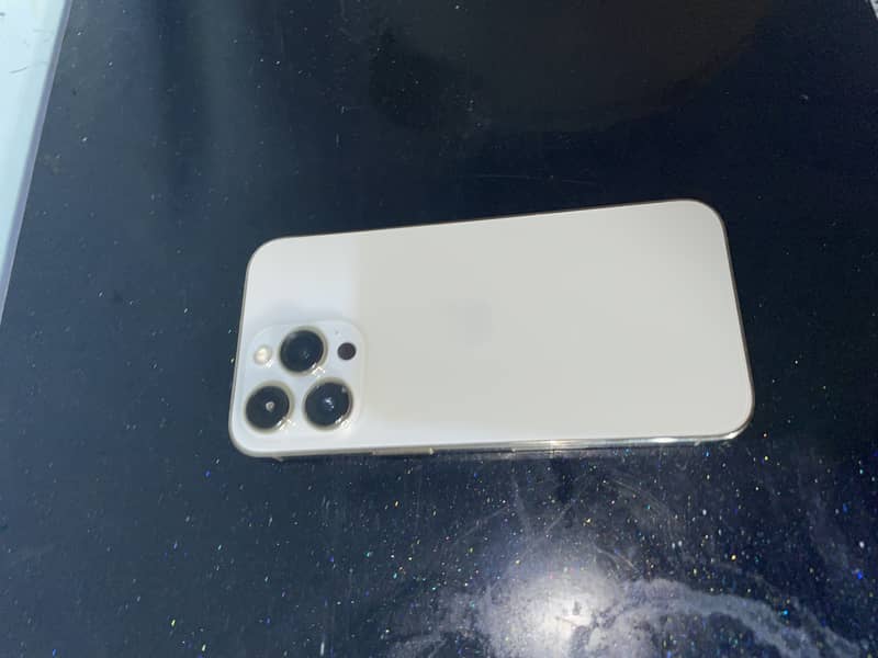 Apple iPhone 13 Pro 0