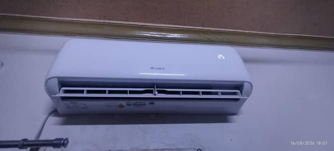 Gree 1.5 Ton non Inverter Split AC – Like New, Used Only 3 Months