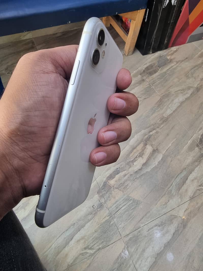 Apple iPhone 11 1