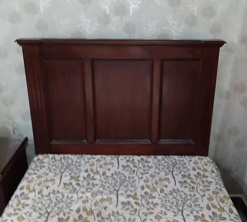 Single bed 0