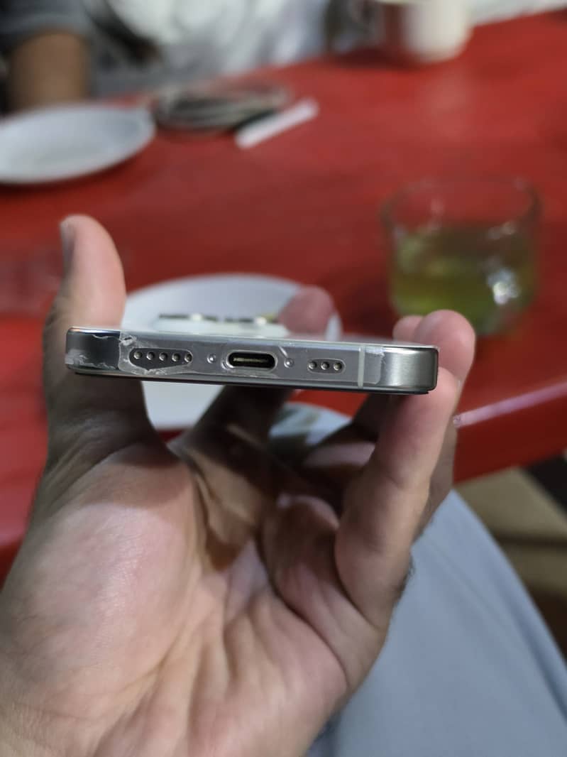 Apple iPhone 15 Pro 1