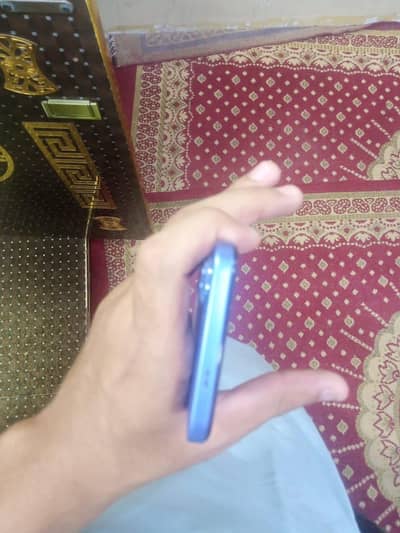 Infinix HOT 60i.   8+8.256
