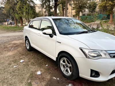 Toyota Corolla Axio 2014