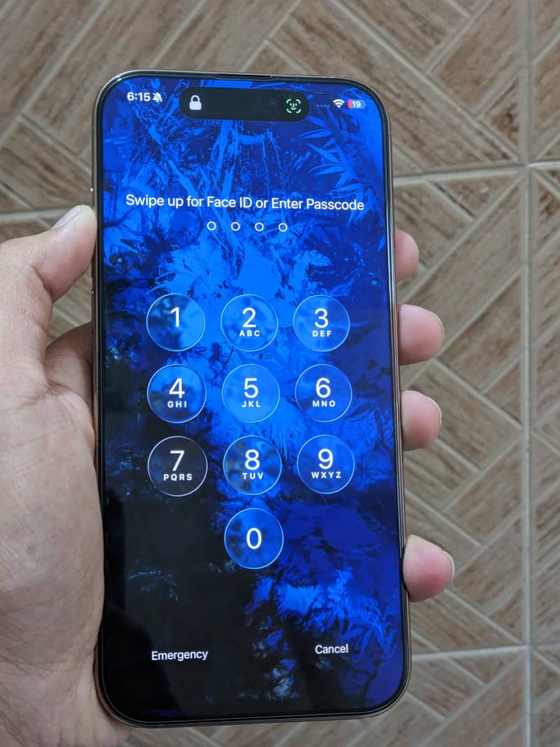 Apple iPhone 16 Pro Max 7
