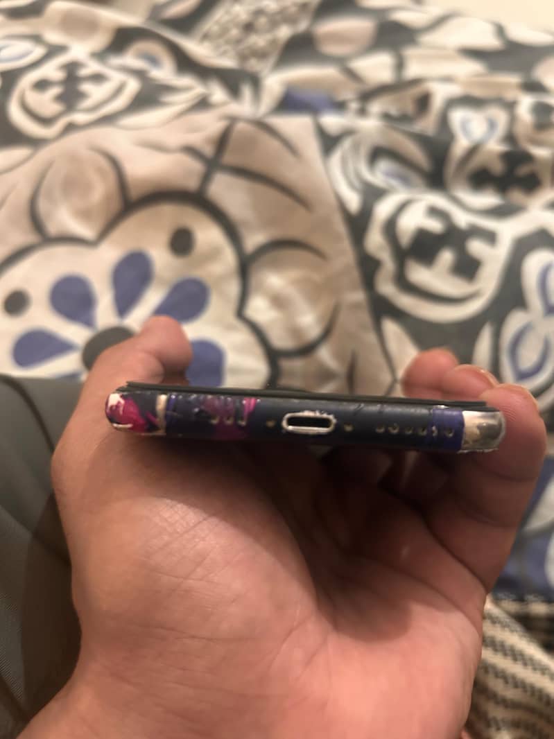Apple iPhone 11 Pro 2