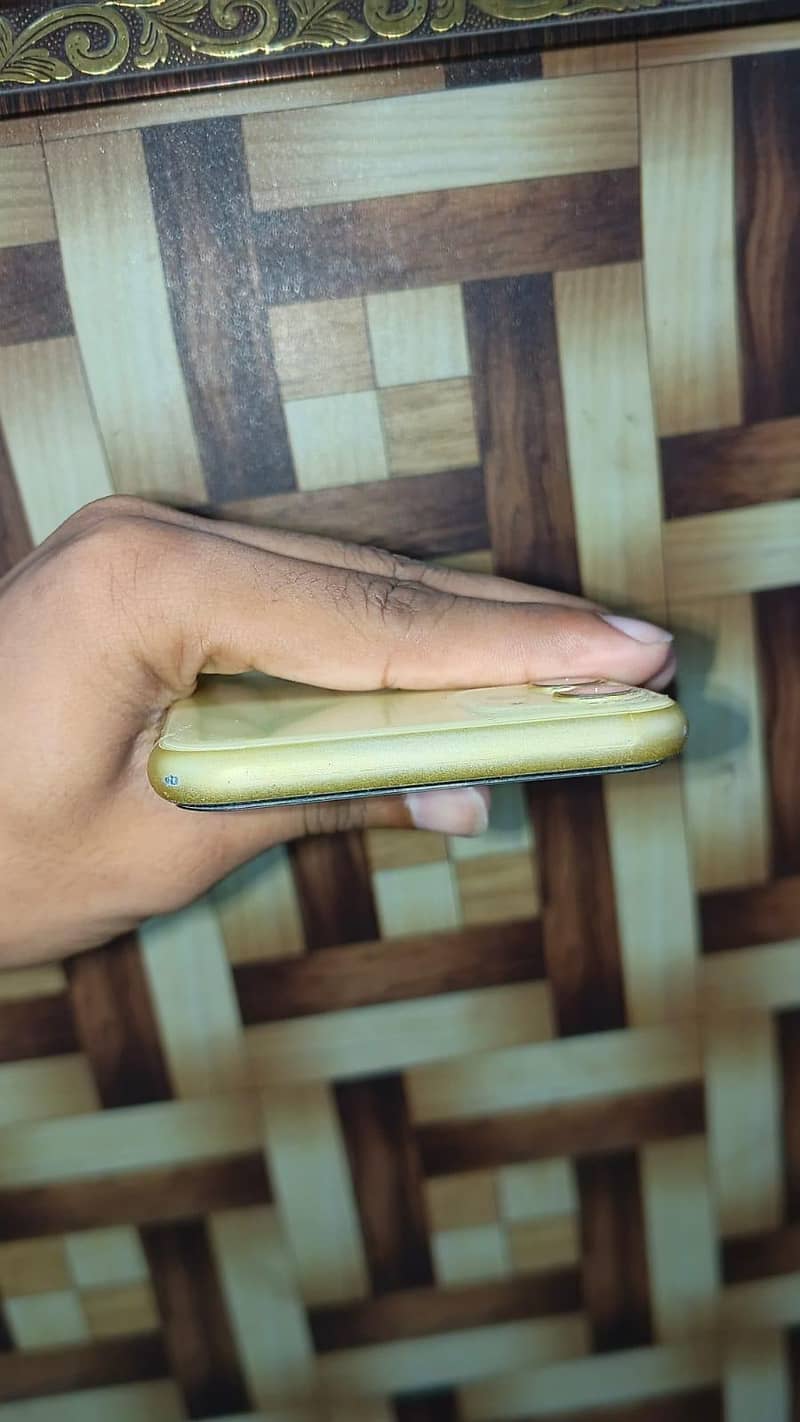 Apple iPhone 11 2