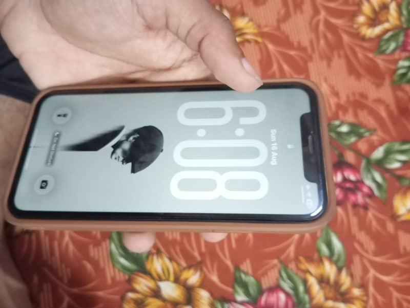 Apple iPhone 11 7