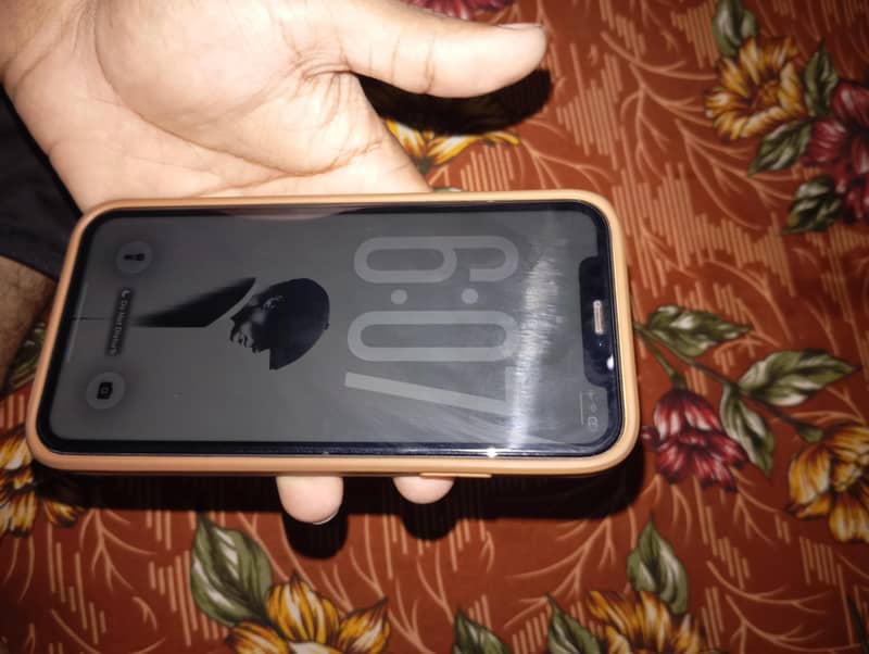 Apple iPhone 11 8