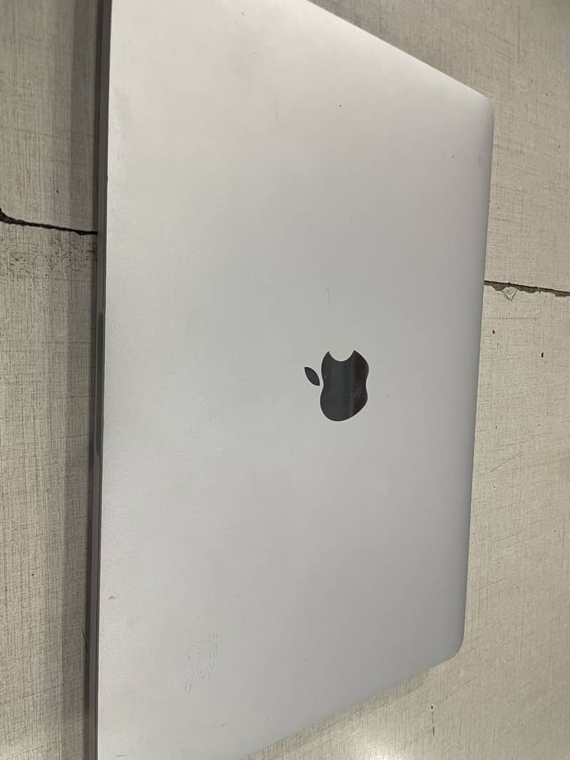 Mac Book Pro 2017 0