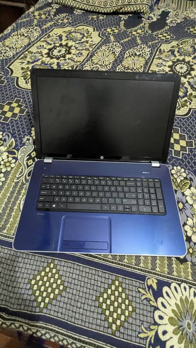 HP pavilion e series laptop 9/10 condition