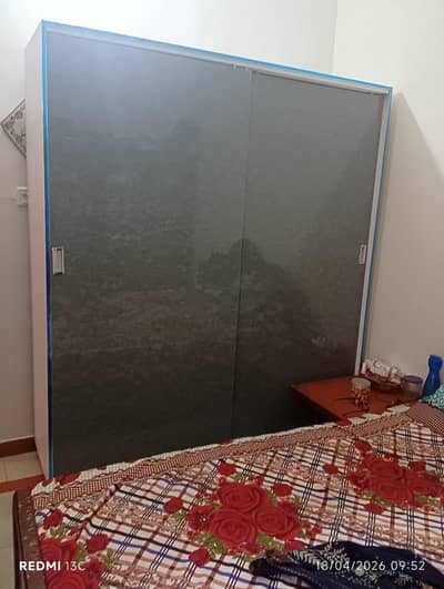 6*6.6 sliding wardrobe new with wheels