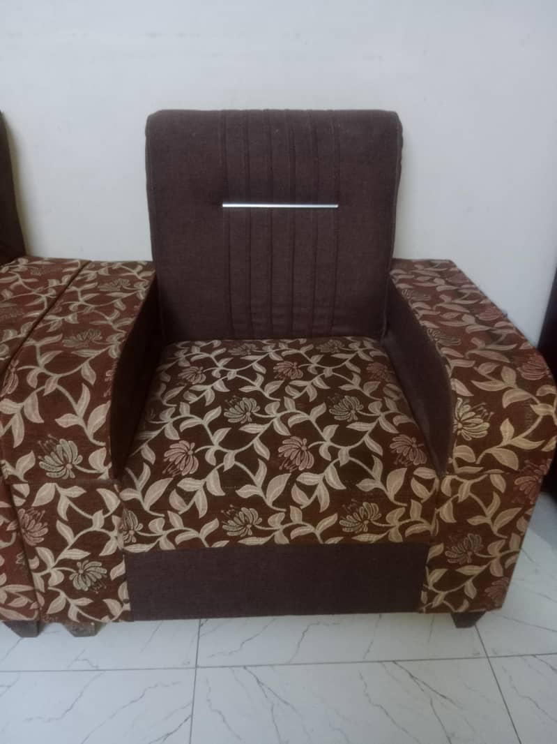 4 Seater sofa set 0