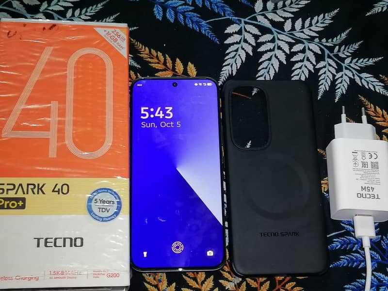 Tecno spark 40 pro plus 3