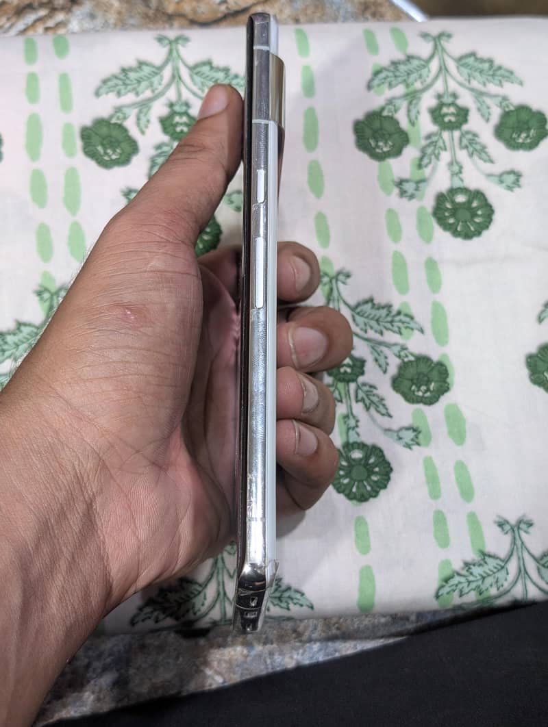 Google Pixel 7 Pro 6