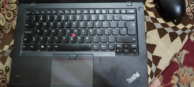 Urgently selling my lenovo ThinkPad t450s 4 GB ram 300 GB HDD