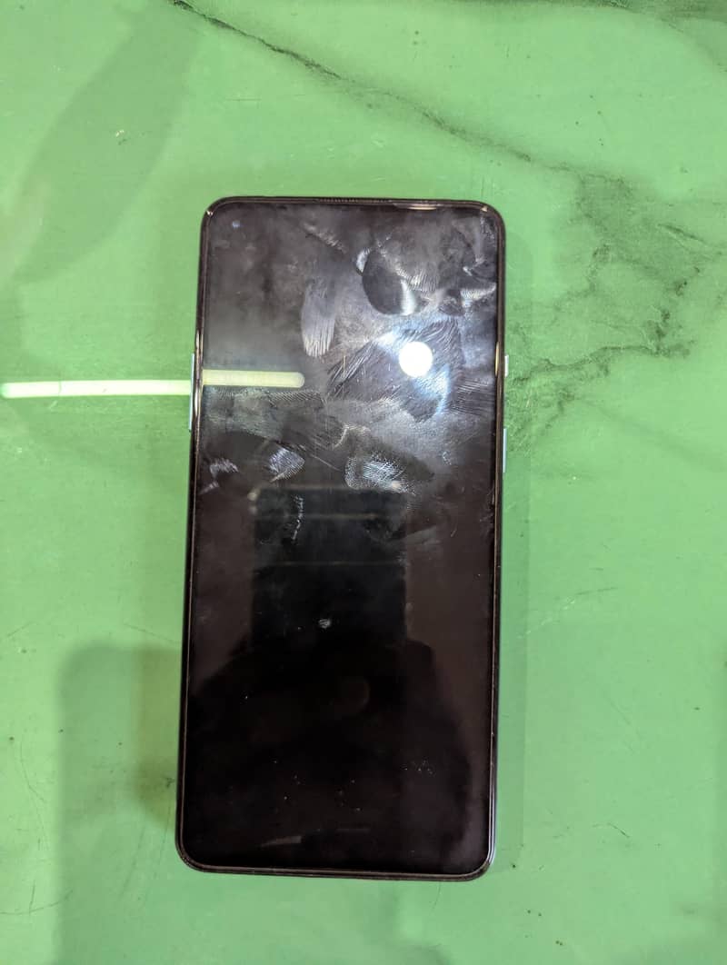 One Plus 9R 1