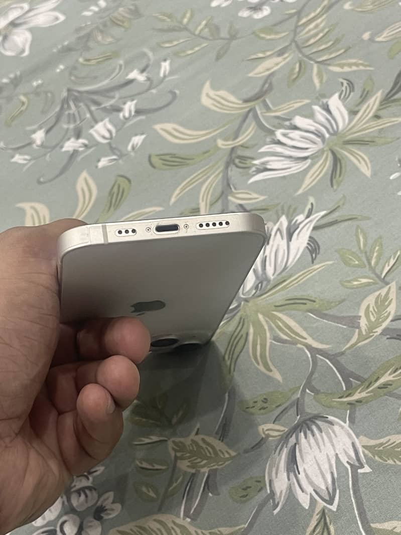 Apple iPhone 13 3
