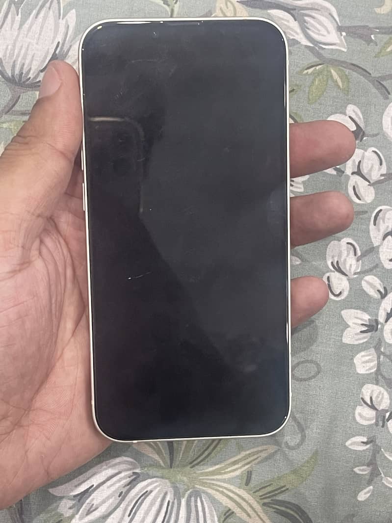 Apple iPhone 13 7