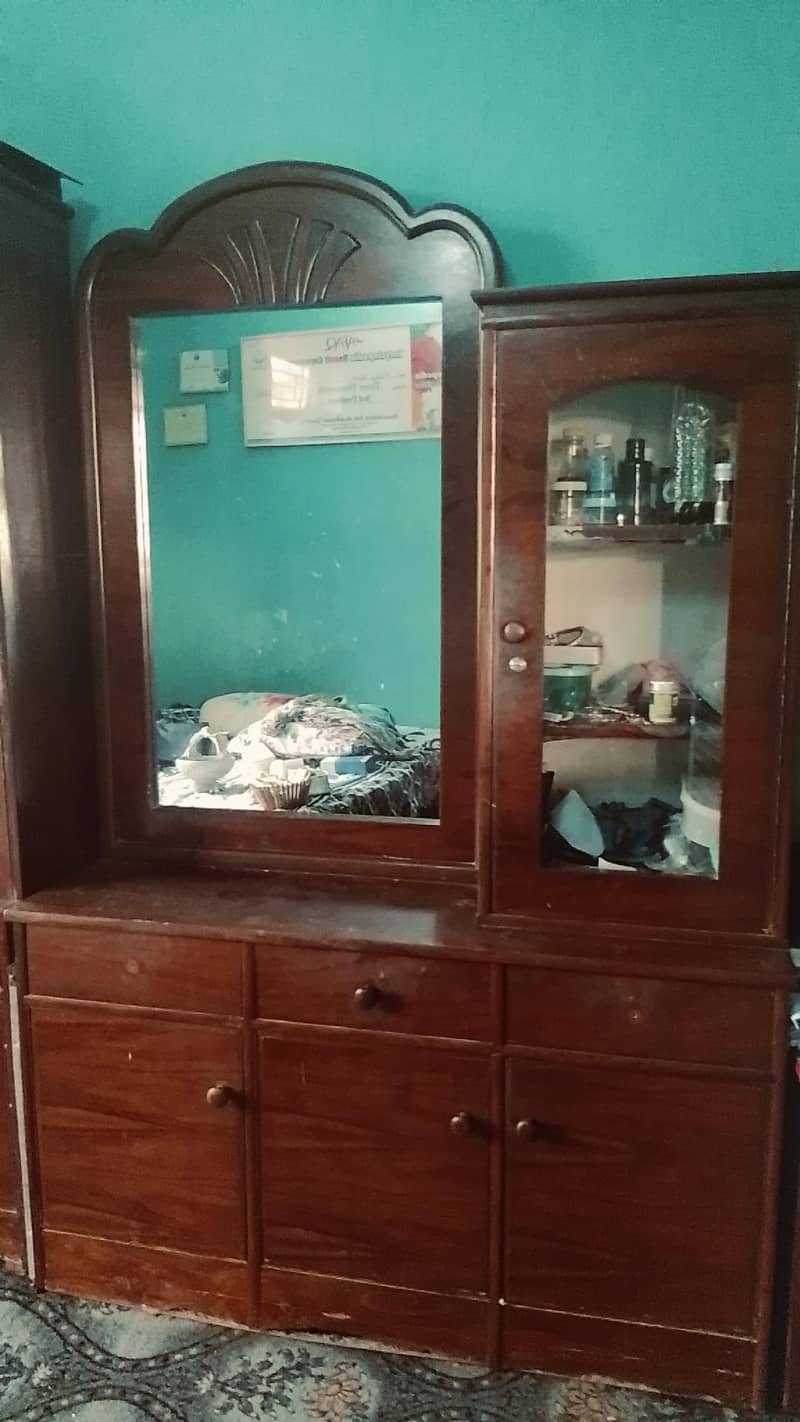 Dressing Table 0