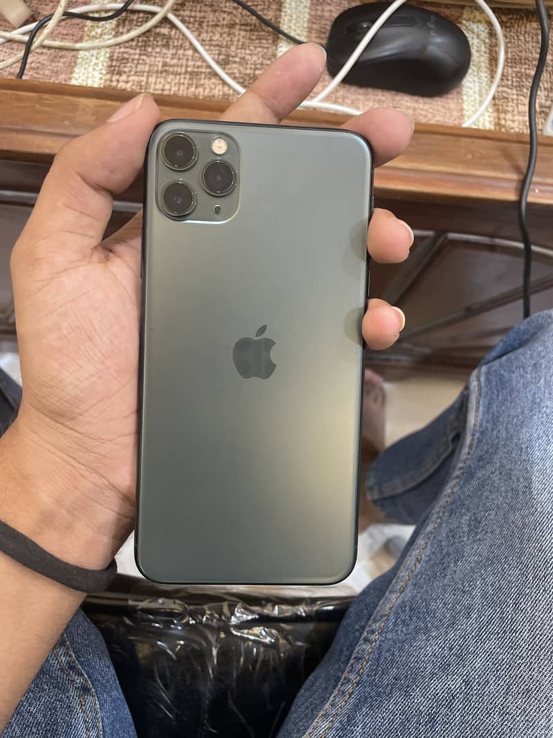 Apple iPhone 11 Pro Max 3