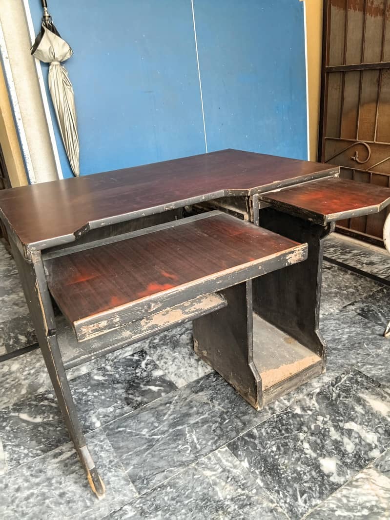 computer table with chair 6