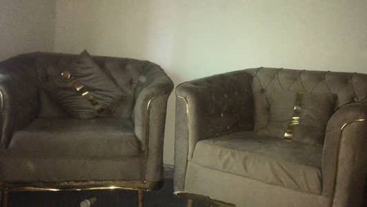 Good condition and flexible sofa set 5seater WhatsApp number