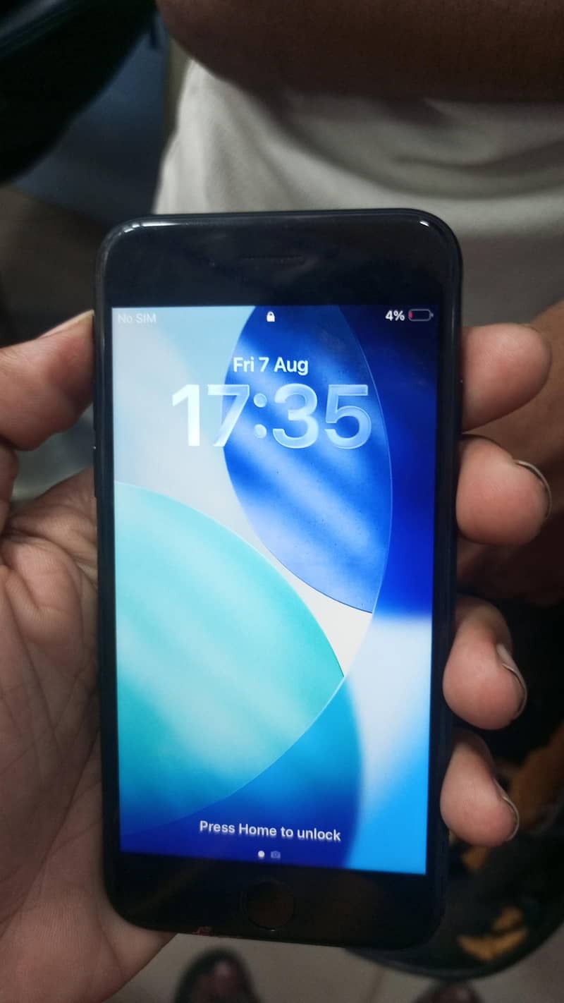 Apple iPhone SE3 1