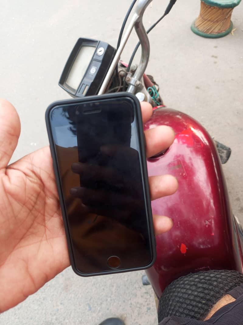 Apple iPhone SE3 3