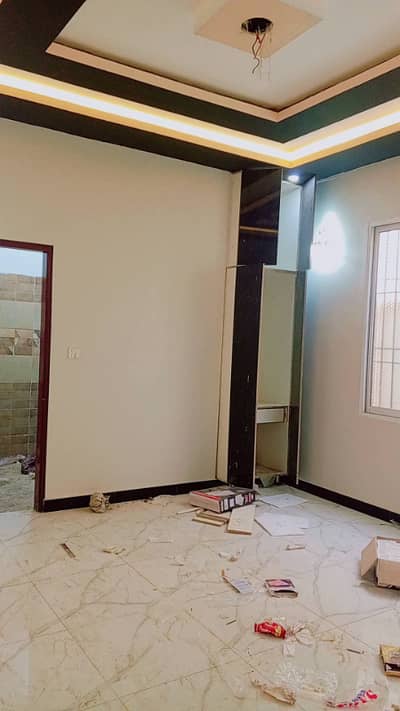 3 bed dd 2nd floor portion available for rent