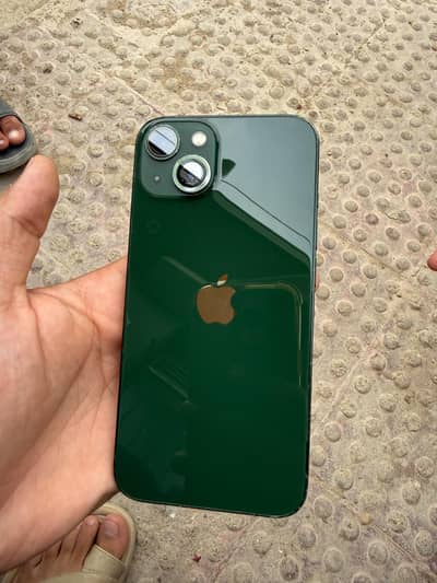 Apple iPhone 13