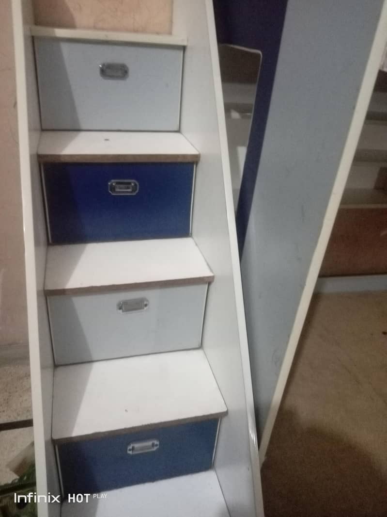 bunk bed 0