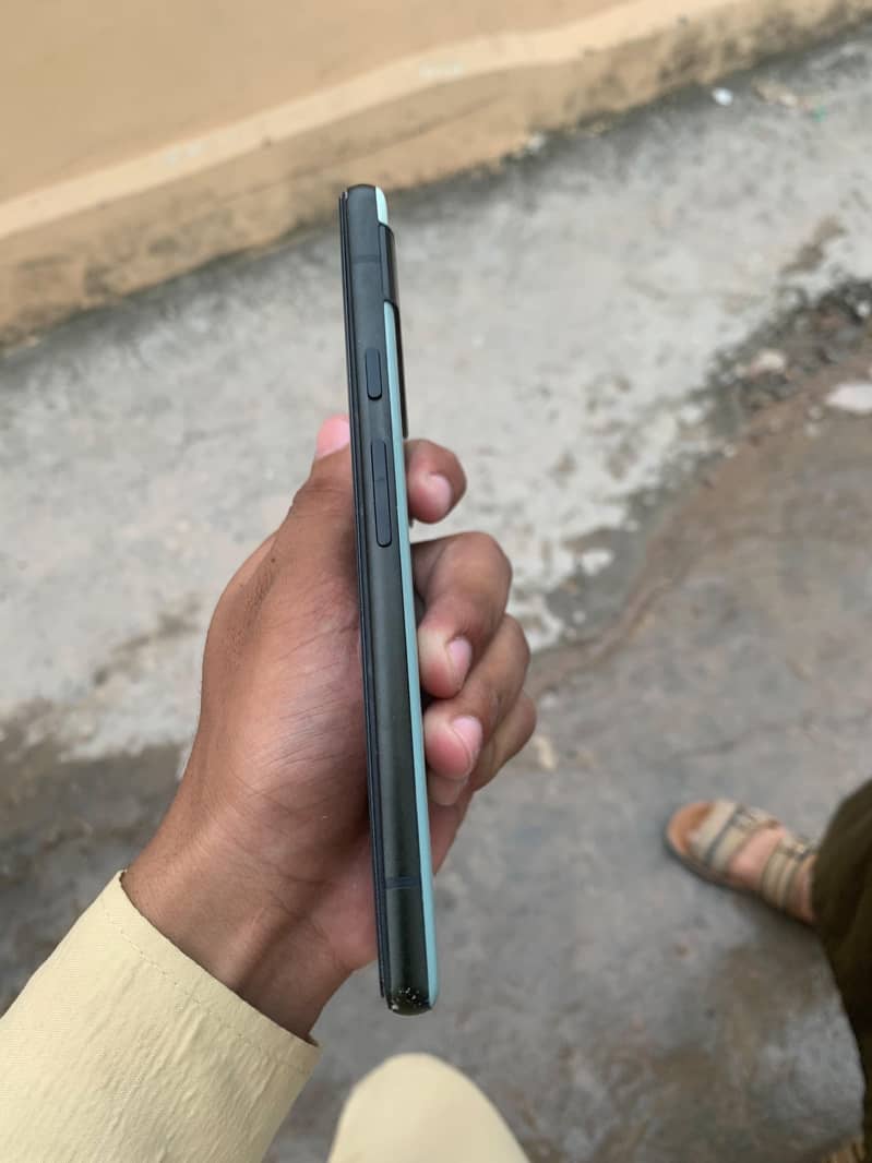 Google Pixel 6a 4