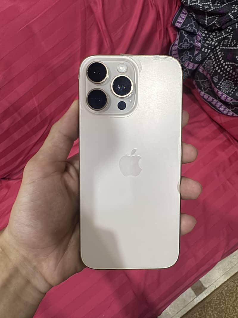 Apple iPhone 16 Pro Max 1