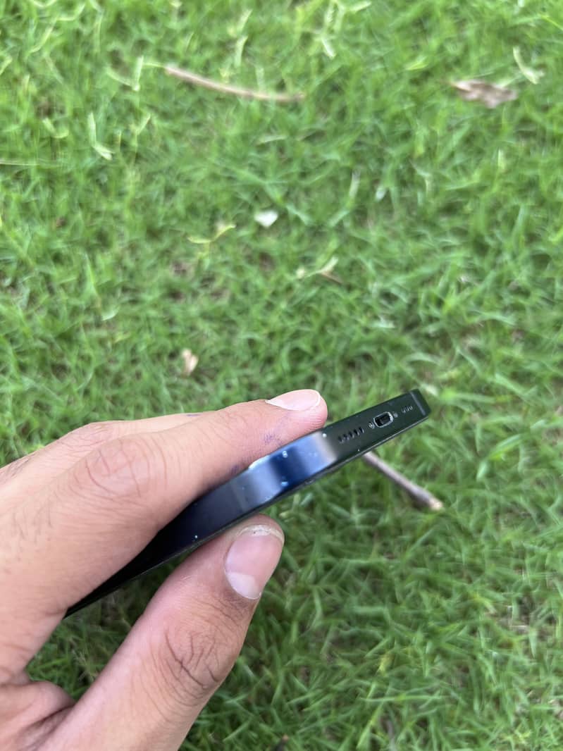 Iphone 12 JV 4
