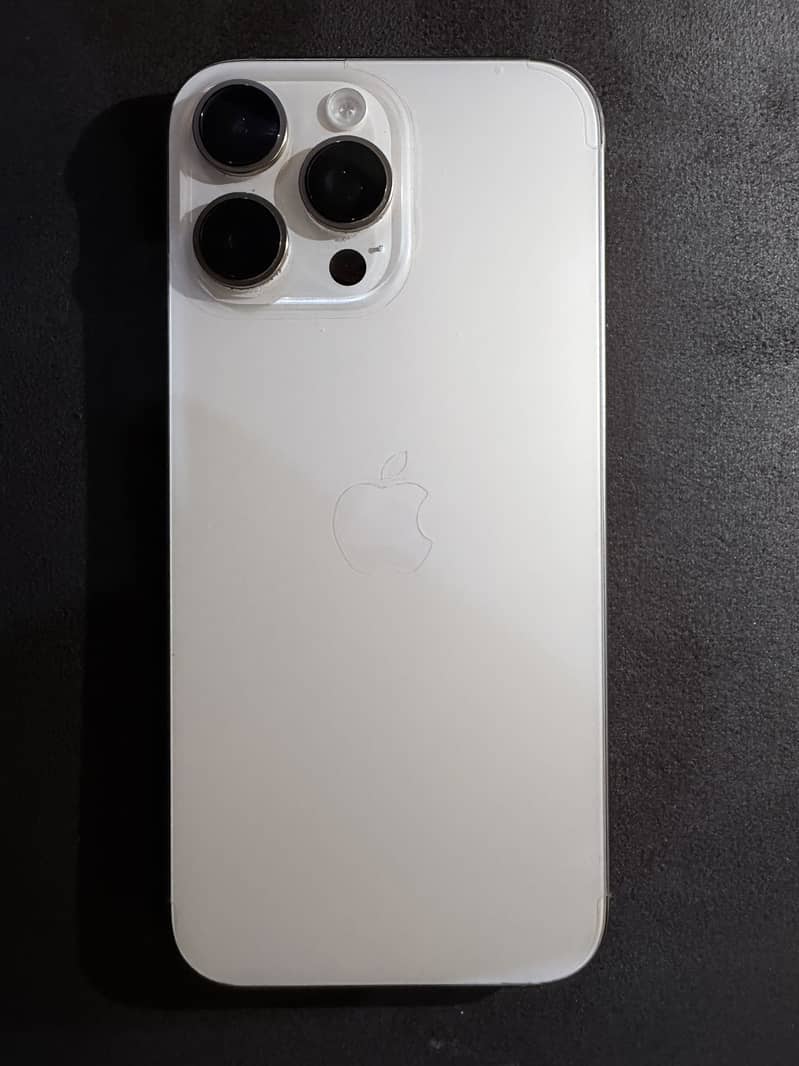 Apple iPhone 16 Pro Max 0