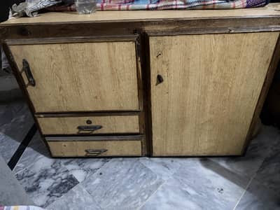 Iron stand with draws