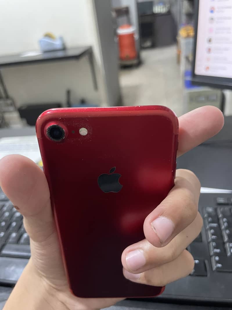 Apple iPhone 7 2