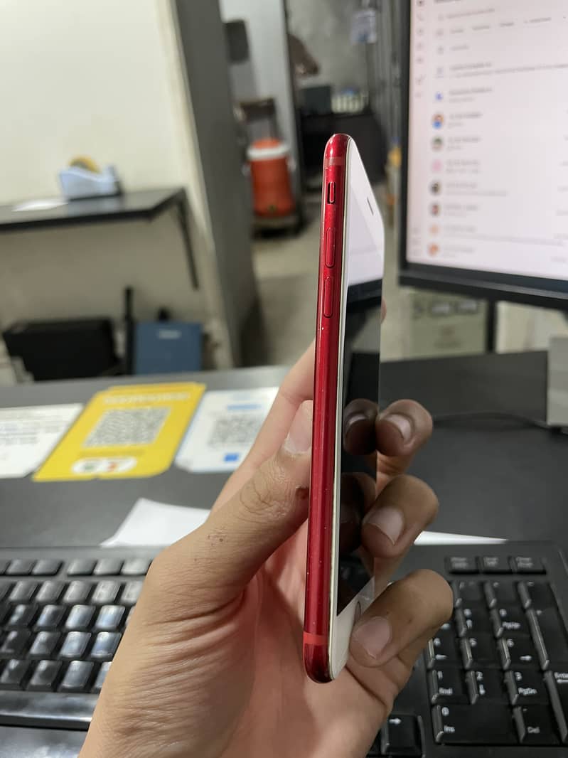 Apple iPhone 7 3