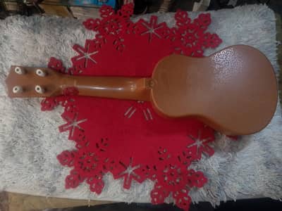 Small Guitar (PlayAble)