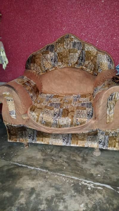 5 Seater Sofa used for urgent sale